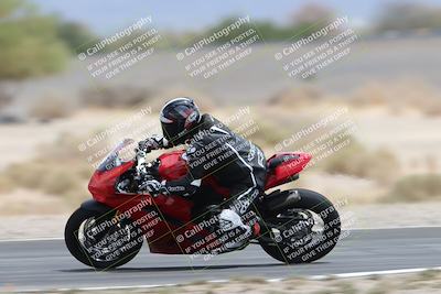 media/May-05-2025-Moto Forza (Mon) [[3c1838c5e5]]/2-B Group/Session 3 (Panning Test Turn 14 Inside)/